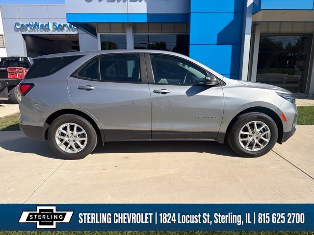 Used 2023 Chevrolet Equinox LS AWD/4WD image 6