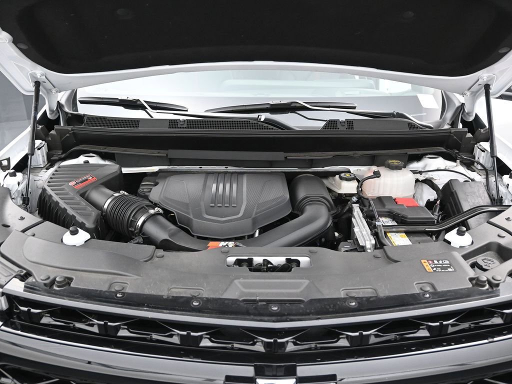 Used 2025 Chevrolet Traverse RS FWD image 12