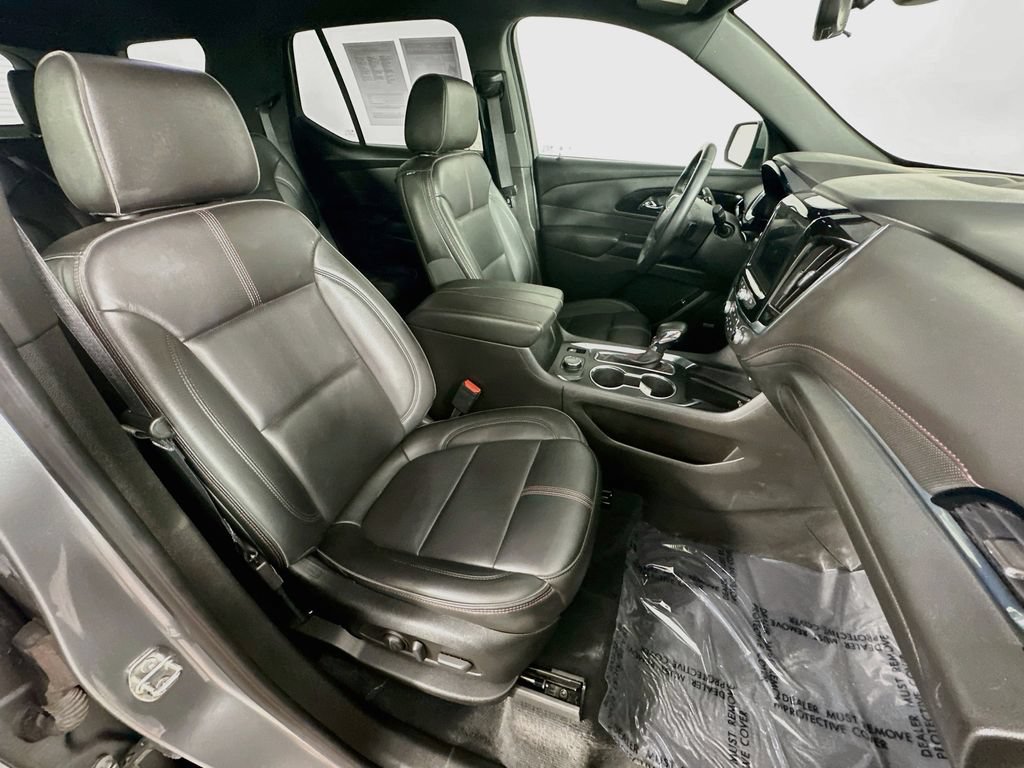 Used 2023 Chevrolet Traverse RS FWD image 37