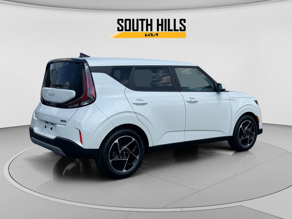 Used 2023 Kia Soul EX FWD image 5
