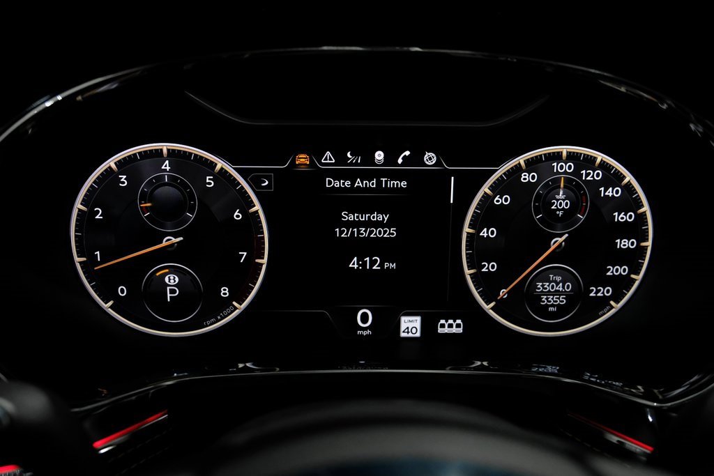 Used 2024 Bentley Flying Spur V8 image 14