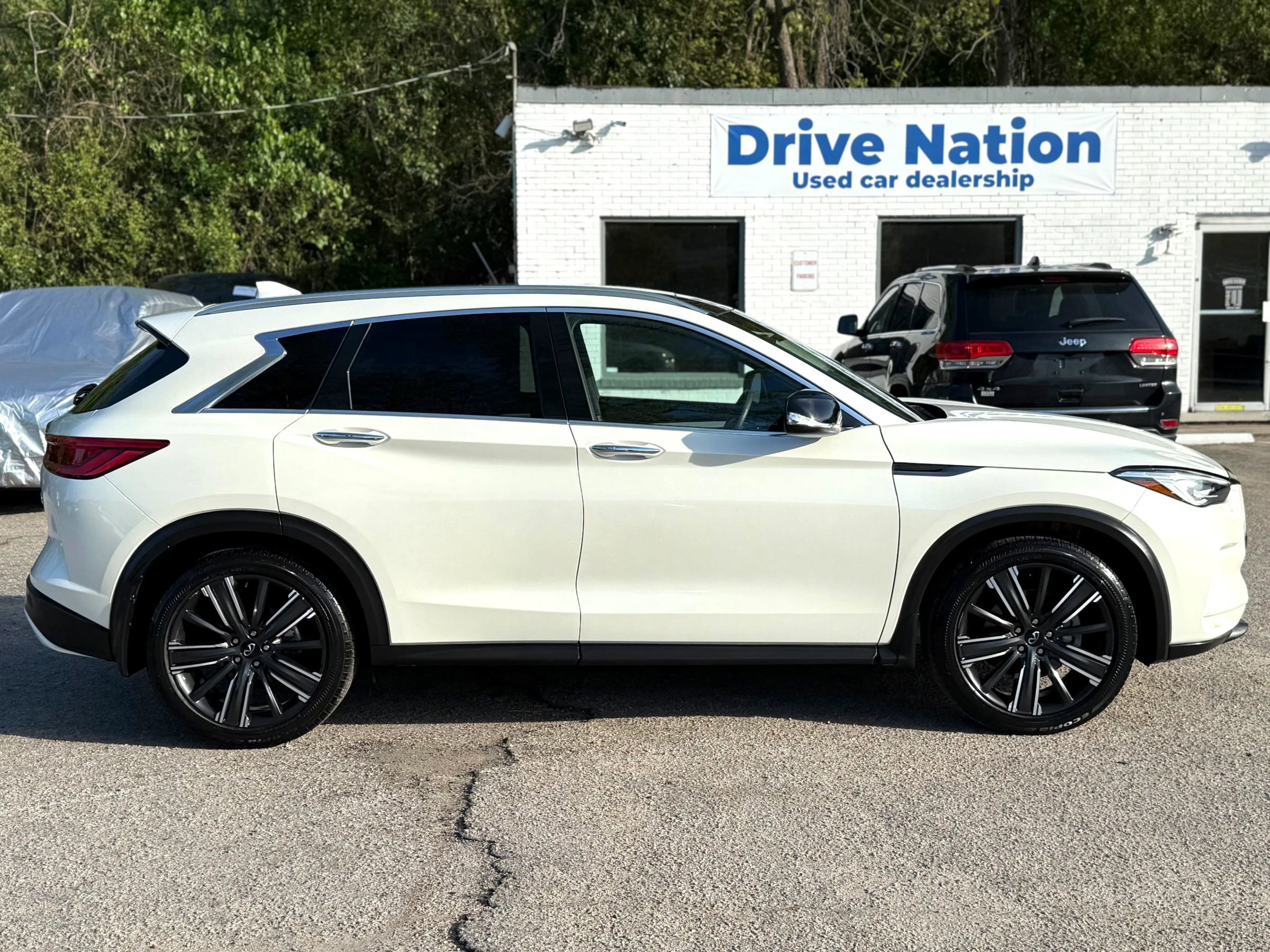Used 2021 INFINITI QX50 Luxe w/ Appearance Package image 4