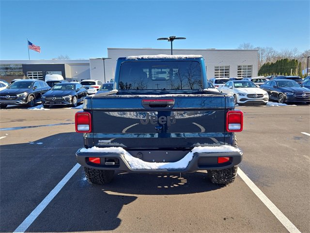 Used 2025 Jeep Gladiator Sport image 4