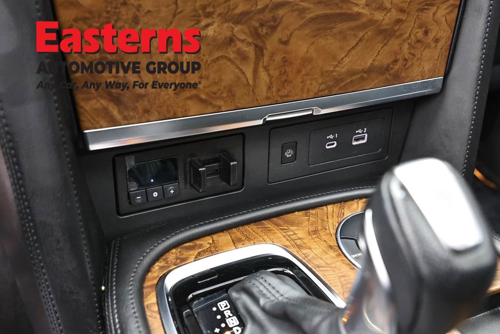 Used 2024 Nissan Armada SL w/ Captain's Chairs Package image 24