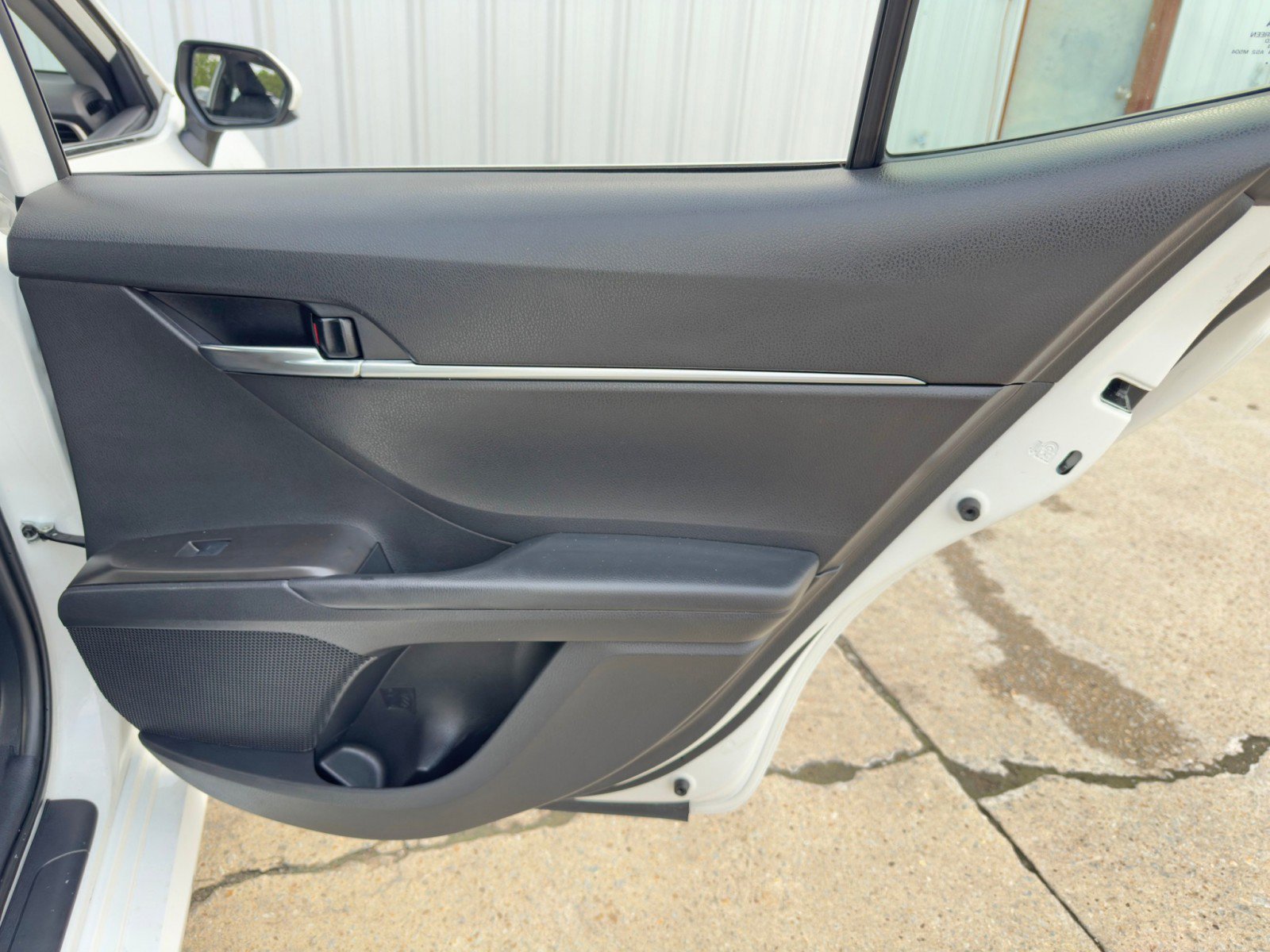 Used 2024 Toyota Camry LE image 39