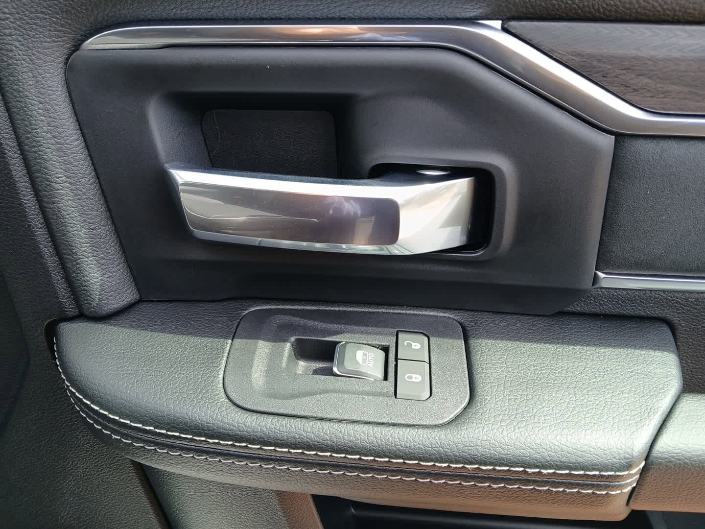 New 2026 RAM 3500 Laramie AWD/4WD image 45