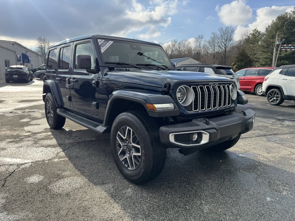 Used 2025 Jeep Wrangler Sahara w/ Safety Group image 9