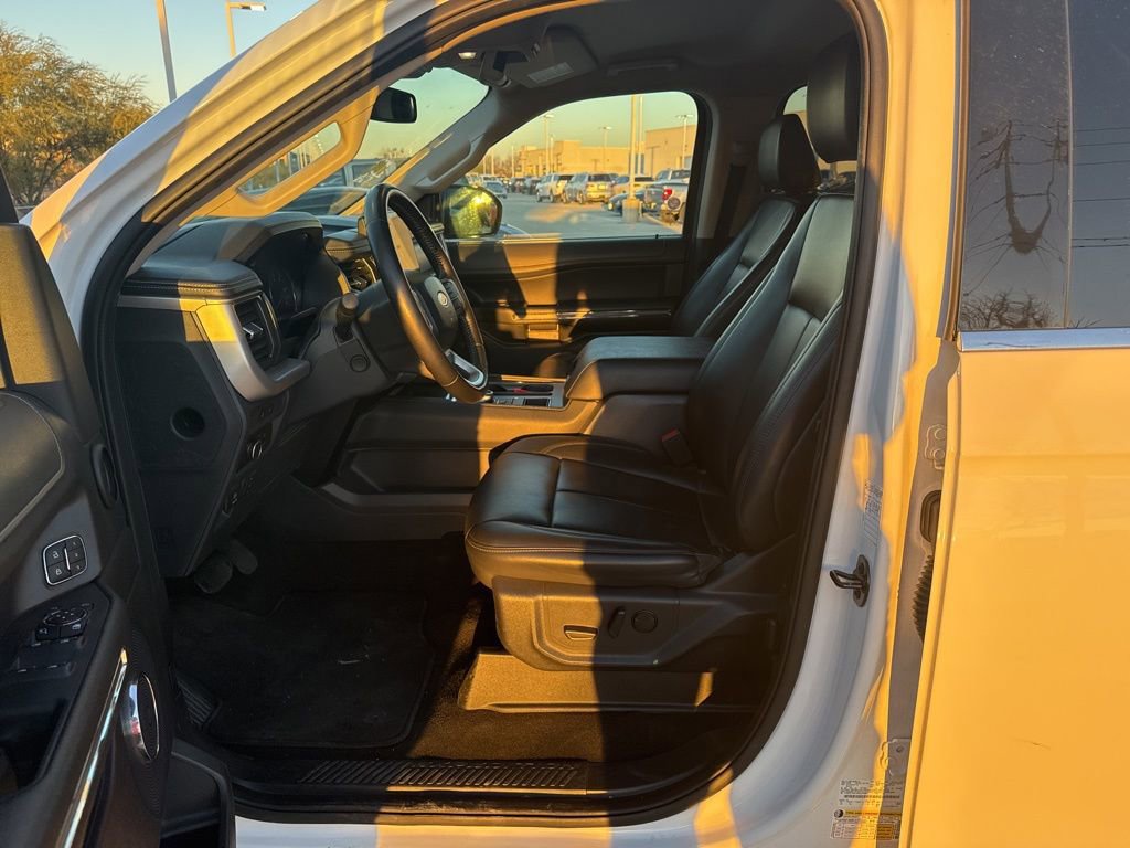 Used 2024 Ford Expedition Max XLT image 10
