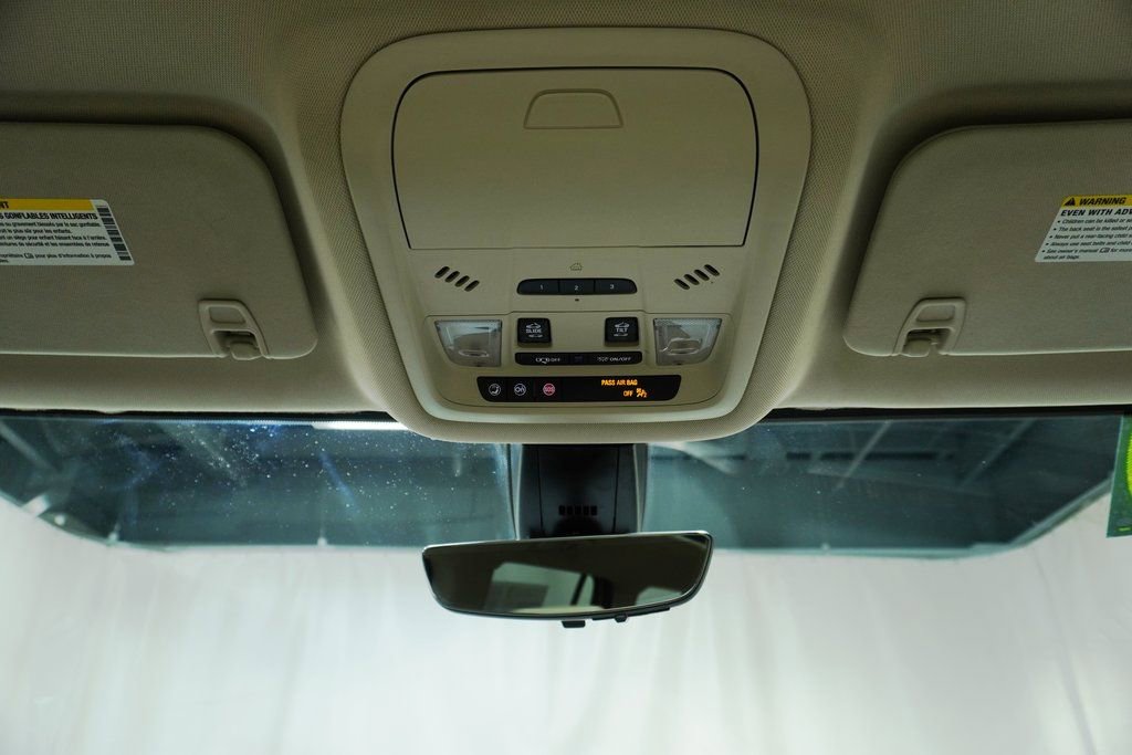 Used 2020 GMC Acadia Denali w/ Technology Package FWD image 22