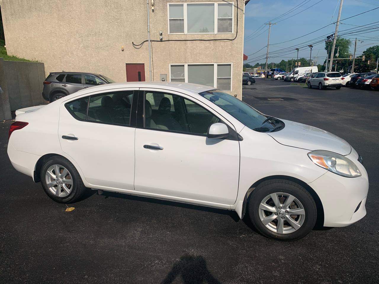 Used 2014 Nissan Versa SV w/ Convenience Package FWD image 6