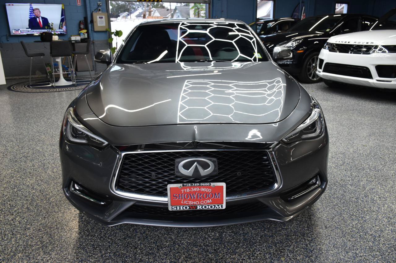 Used 2017 INFINITI Q60 Red Sport 400 AWD/4WD image 13