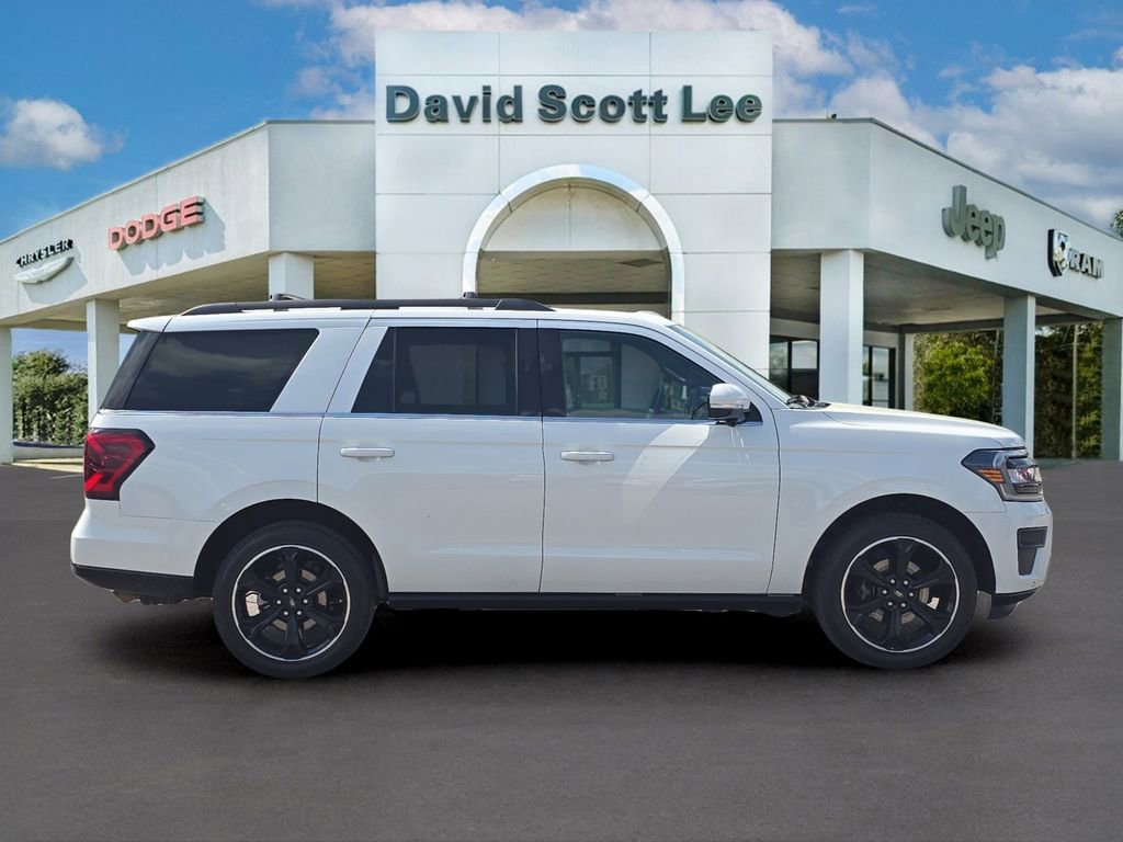 Used 2024 Ford Expedition Limited image 4