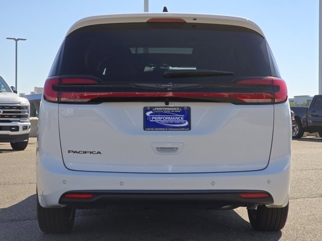 New 2026 Chrysler Pacifica Select image 23