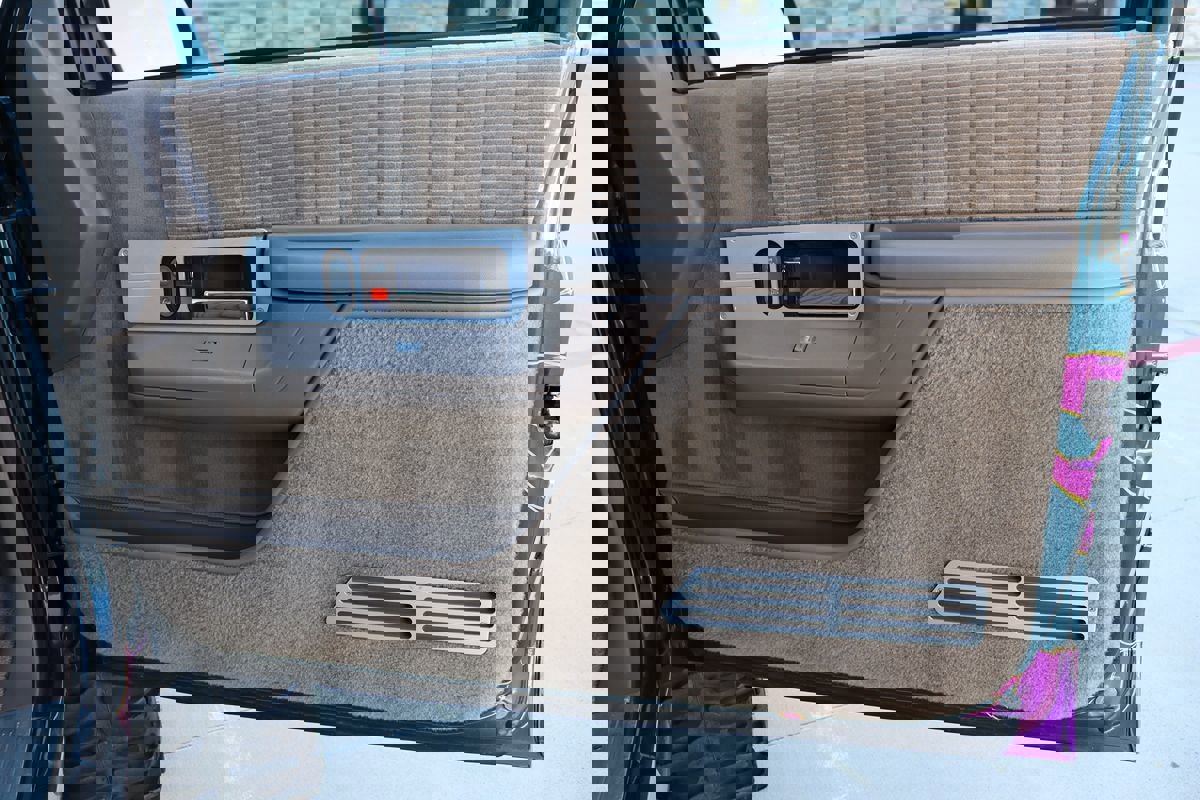 Used 1994 GMC Yukon 4WD 2-Door image 45