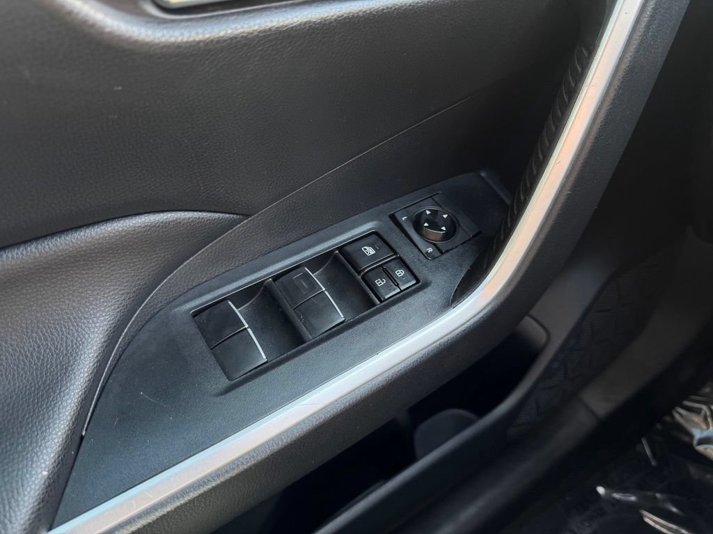 Used 2019 Toyota RAV4 XLE Premium FWD image 35