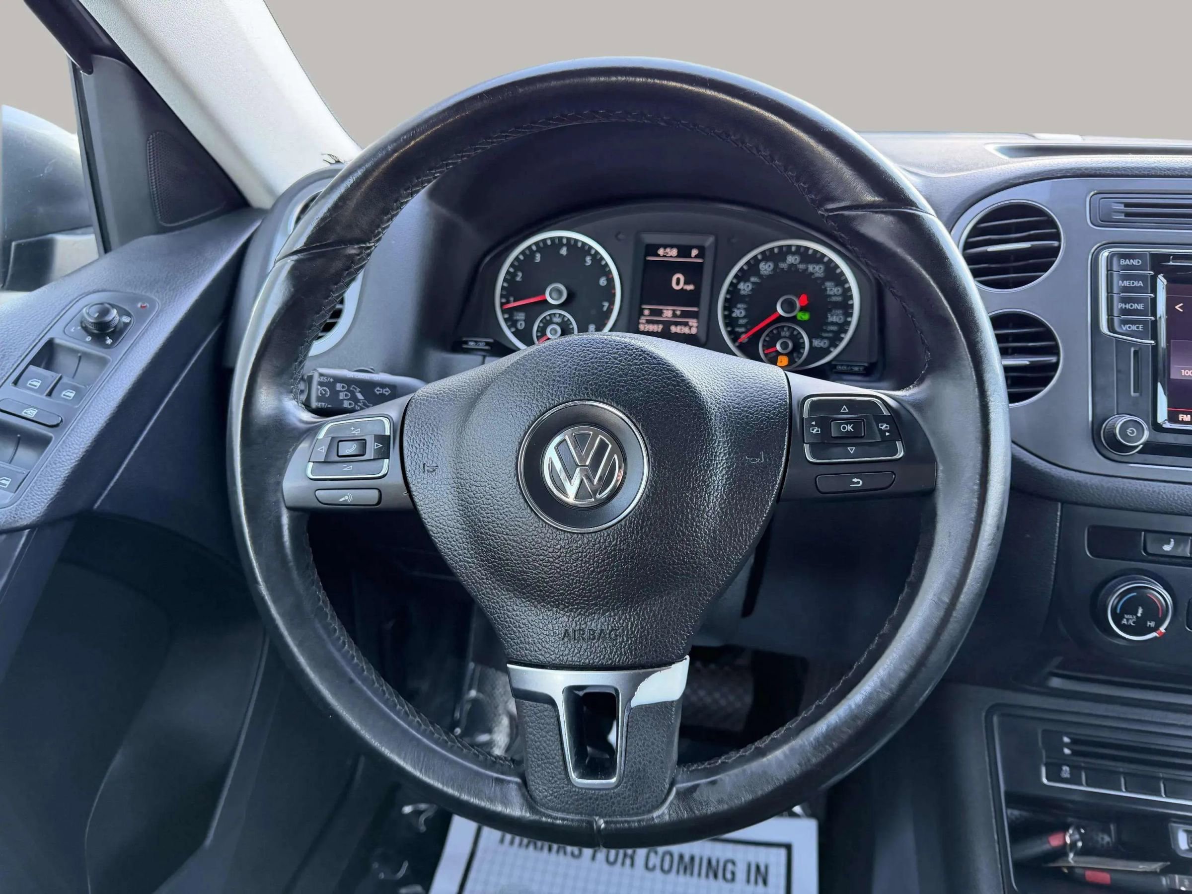 Used 2017 Volkswagen Tiguan S image 25