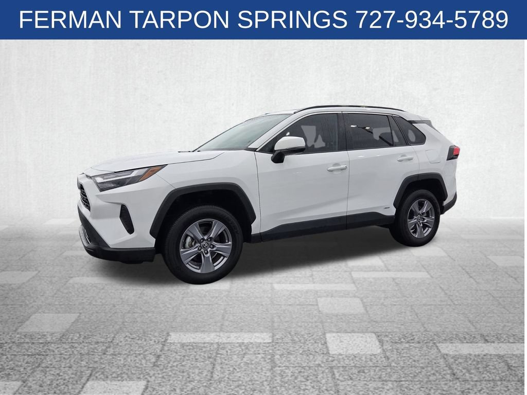 Used 2024 Toyota RAV4 LE AWD/4WD image 5
