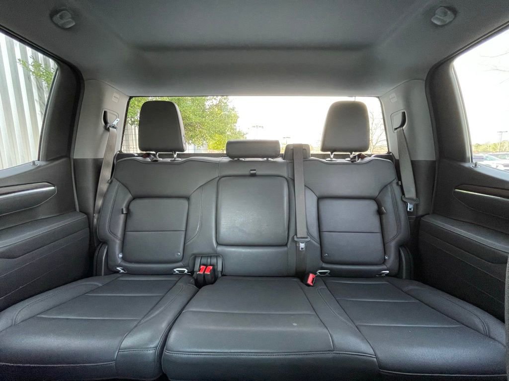 Used 2025 GMC Sierra 1500 SLT AWD/4WD image 30