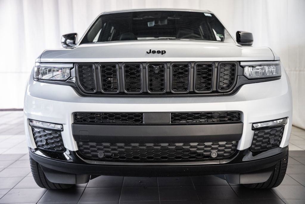 New 2025 Jeep Grand Cherokee L Limited w/ Luxury Tech Group II image 2