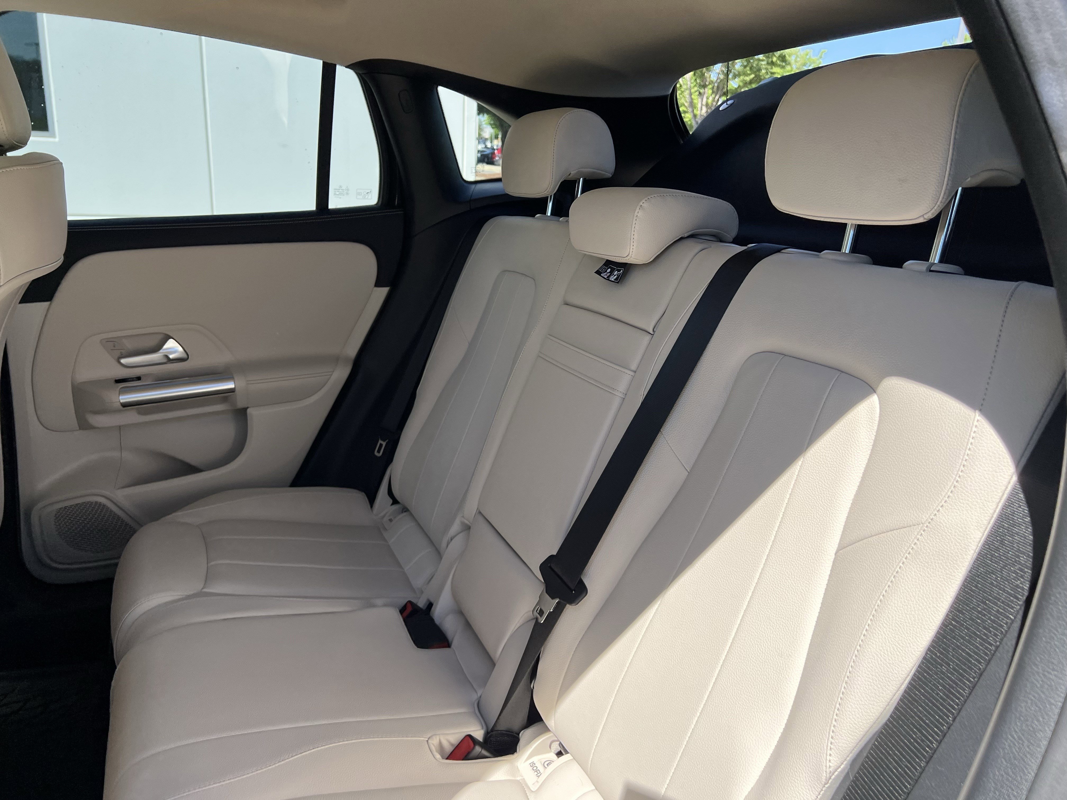 Used 2023 Mercedes-Benz GLA 250 4MATIC image 33