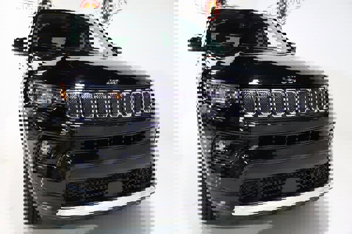 Used 2022 Jeep Compass Limited image 22