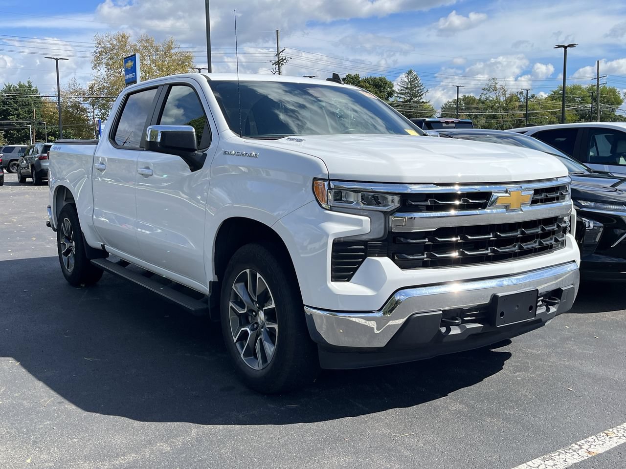 Certified 2024 Chevrolet Silverado 1500 LT AWD/4WD image 2