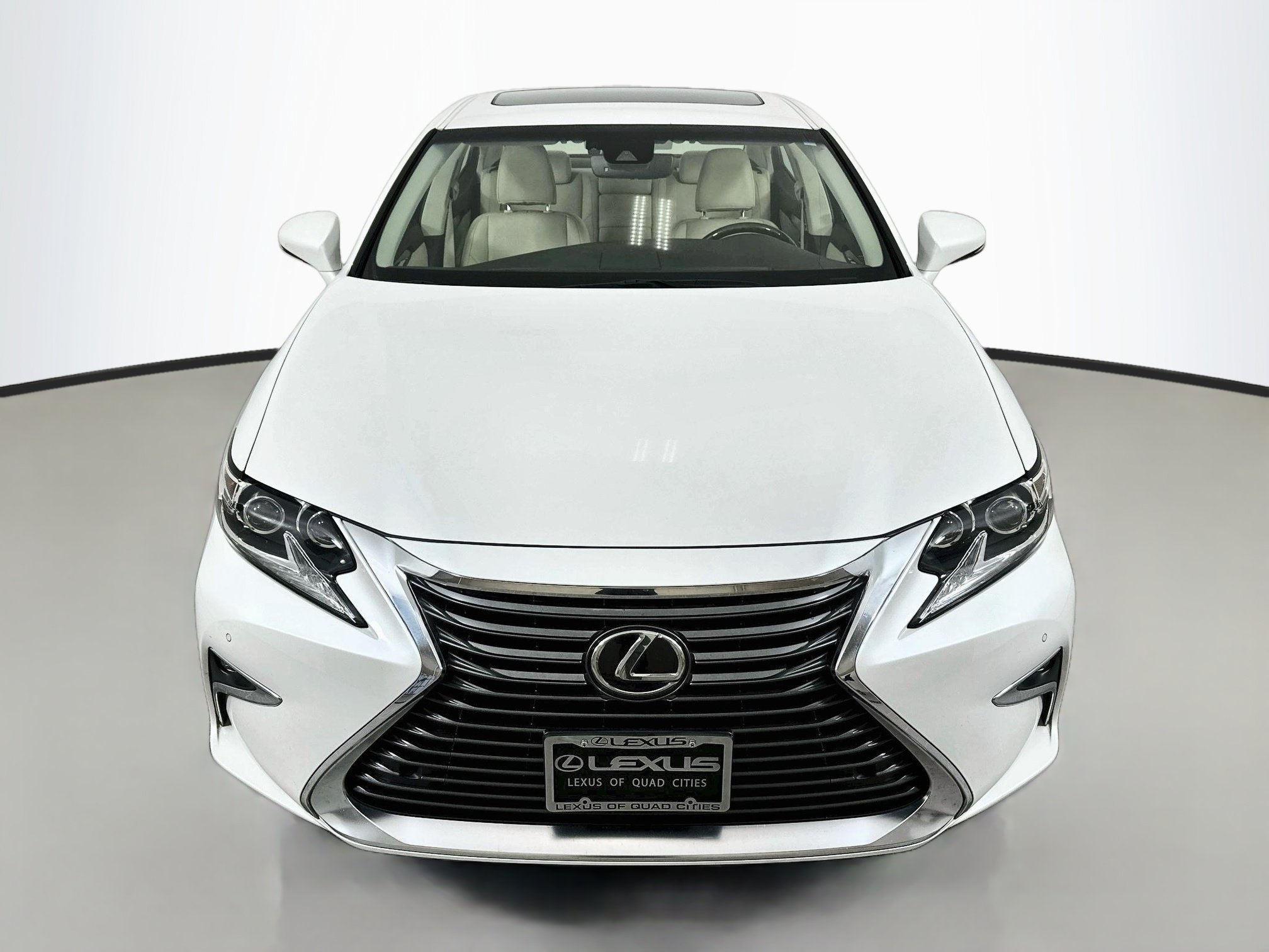 Used 2017 Lexus ES 350 w/ Luxury Package FWD image 2