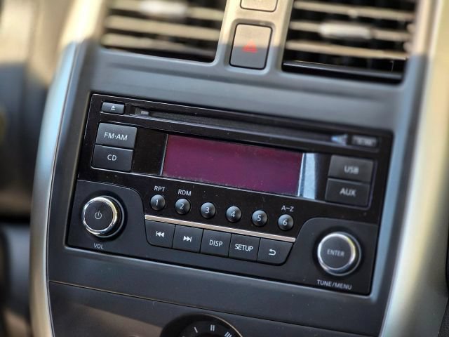 Used 2015 Nissan Versa SV FWD image 25