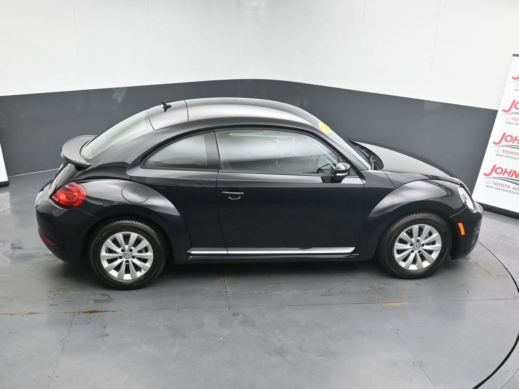 Used 2019 Volkswagen Beetle 2.0T S image 32