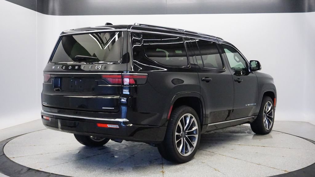 Used 2023 Jeep Wagoneer Series III w/ Premium Group I image 6