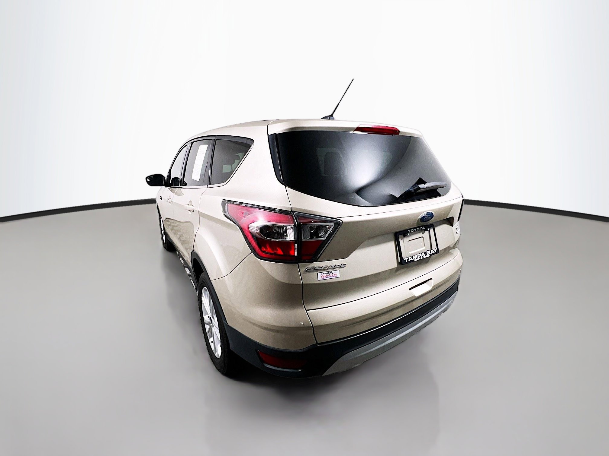 Used 2017 Ford Escape SE FWD image 8