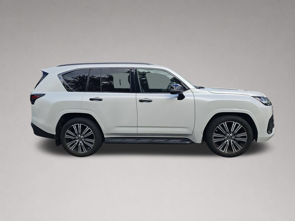 Used 2023 Lexus LX 600 4WD w/ Appearance Package image 3