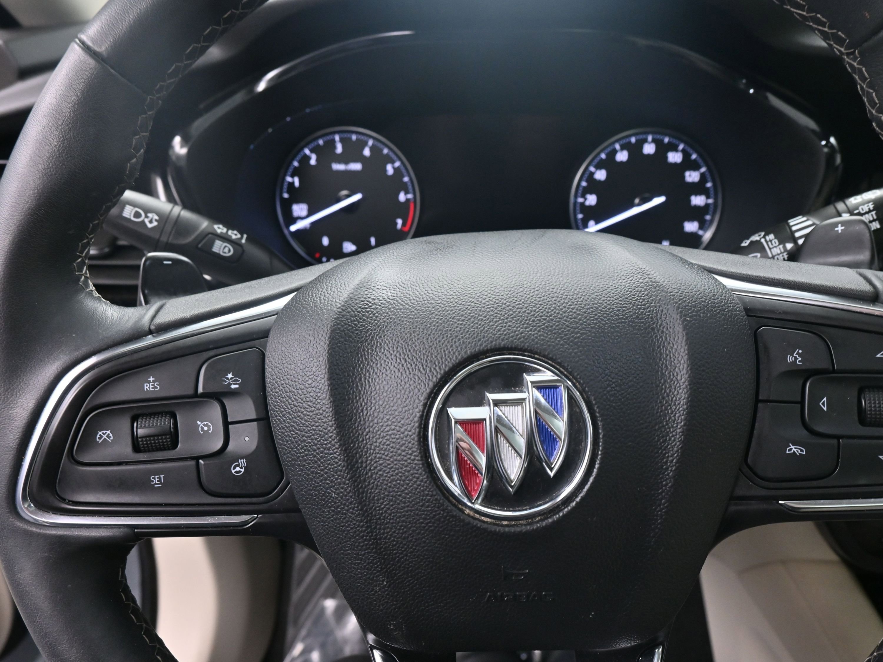 Used 2023 Buick Envision Avenir image 16