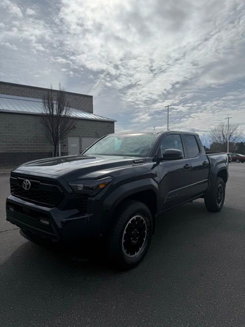 Certified 2024 Toyota Tacoma TRD Off-Road w/ TRD Off Road Upgrade Package image 2