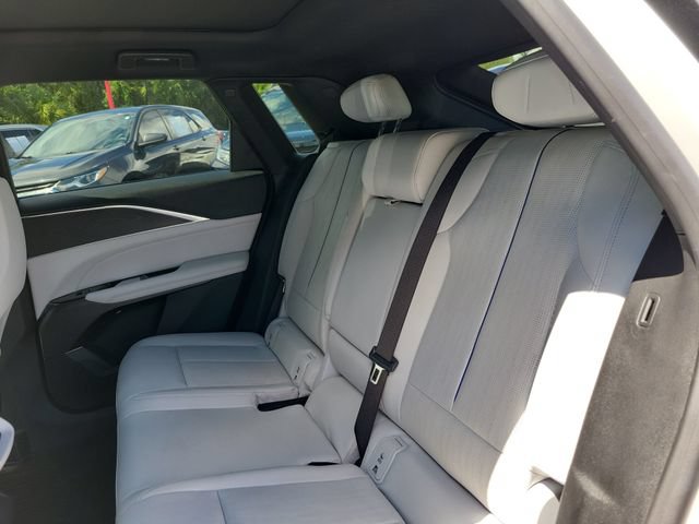 Used 2024 Cadillac Lyriq Luxury RWD image 13