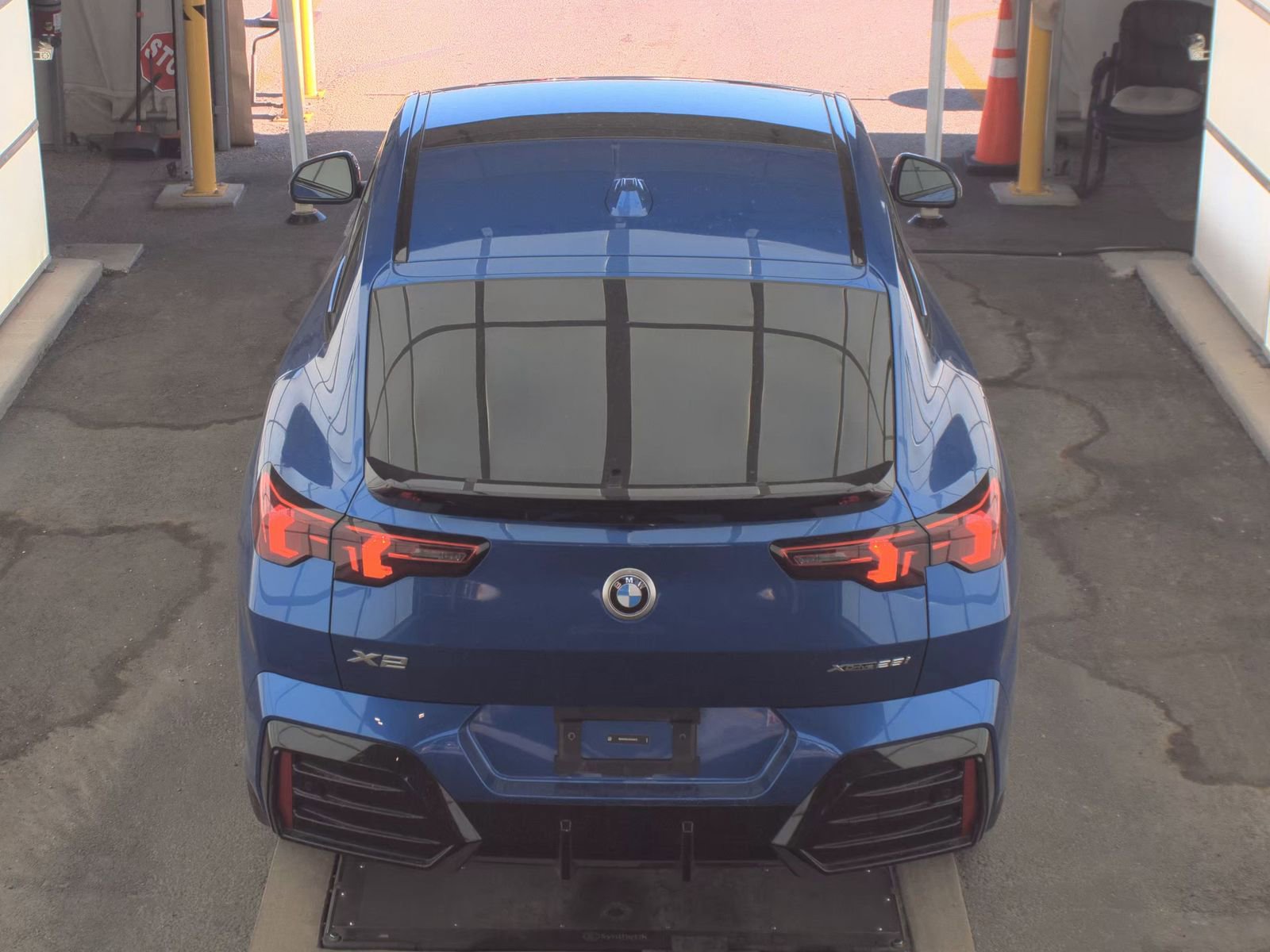 Used 2025 BMW X2 xDrive28i w/ M Sport Package AWD/4WD image 8