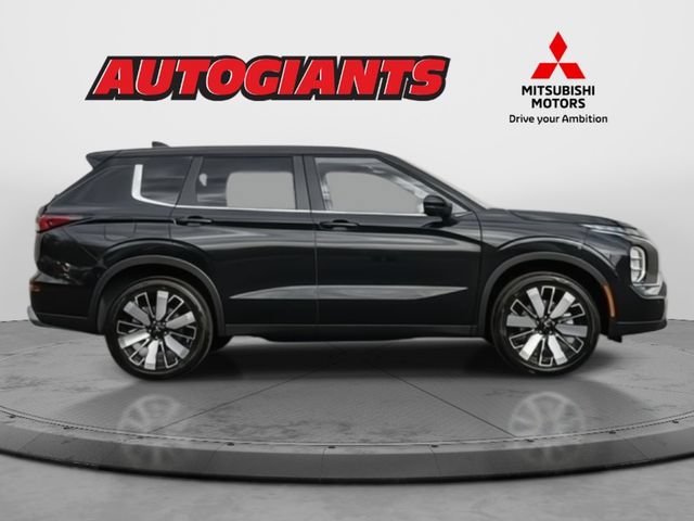 New 2025 Mitsubishi Outlander SE FWD image 3