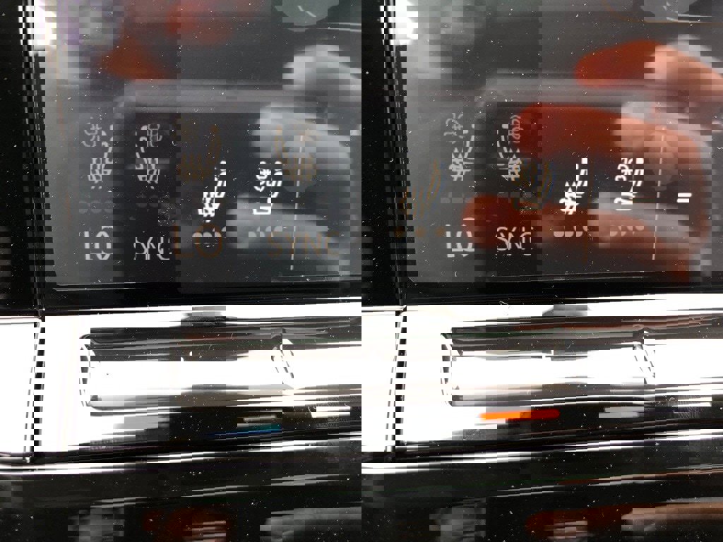 New 2025 Volkswagen Atlas SEL Premium R-Line image 26