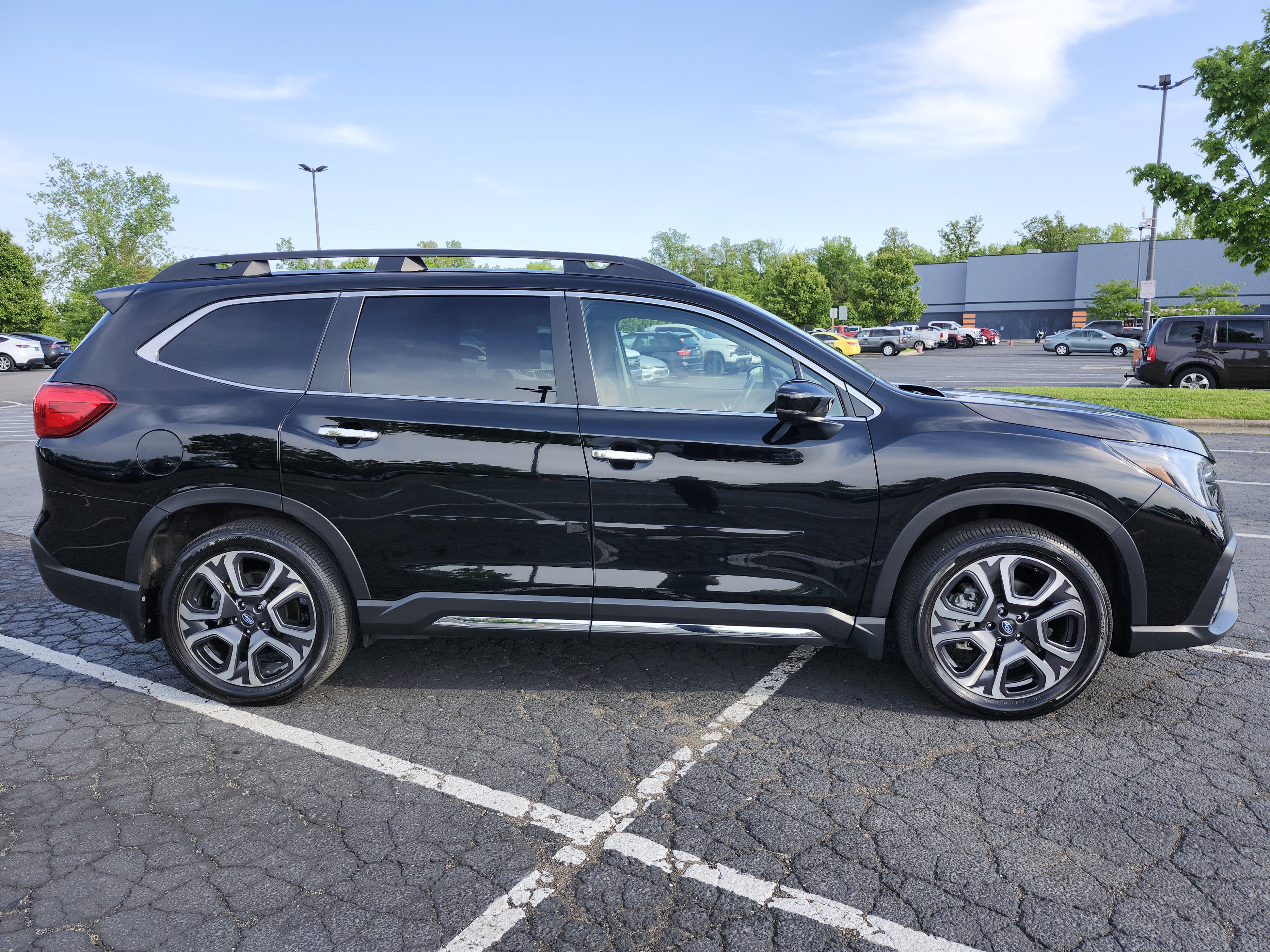 Used 2024 Subaru Ascent Touring w/ Popular Package #2 AWD/4WD image 20