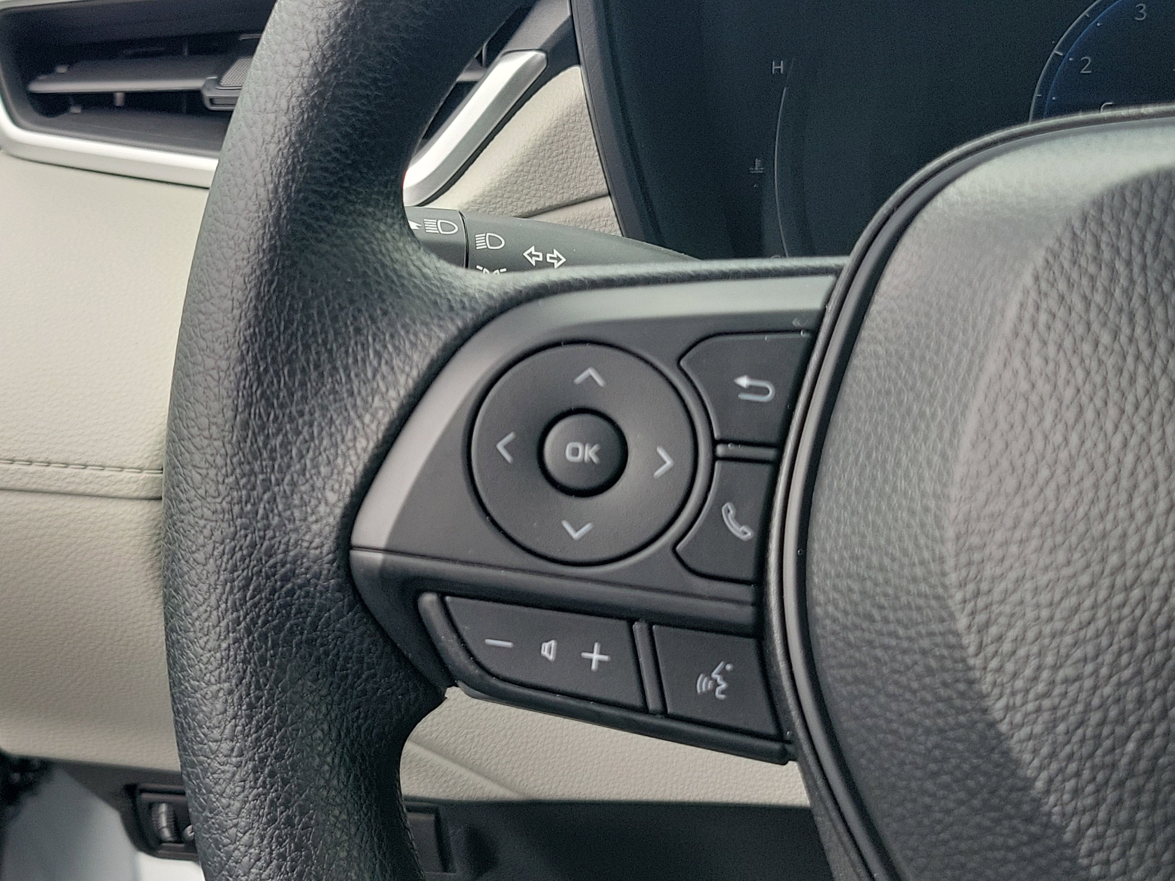 New 2026 Toyota Corolla Cross L image 20