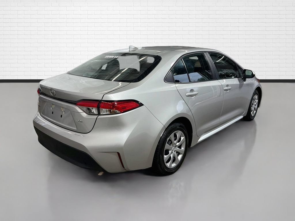 Used 2024 Toyota Corolla LE FWD image 9