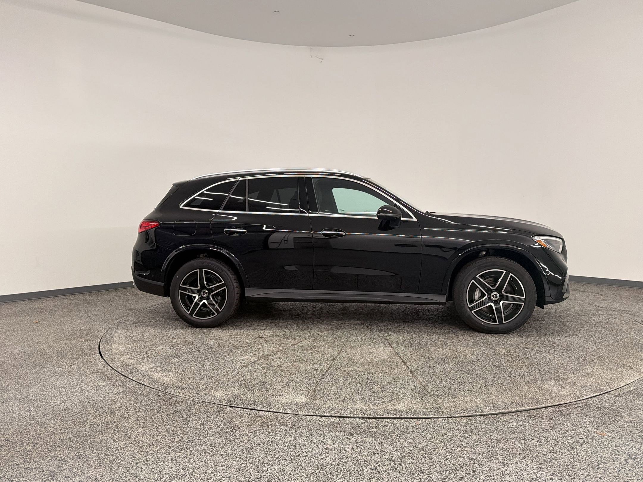 Used 2026 Mercedes-Benz GLC 300 4MATIC image 7