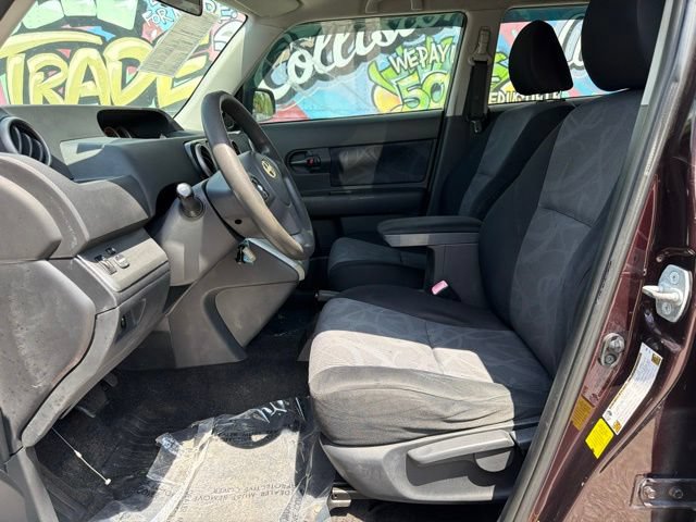 Used 2012 Scion xB FWD image 12