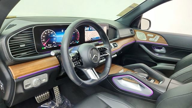 Used 2025 Mercedes-Benz GLS 450 4MATIC image 19