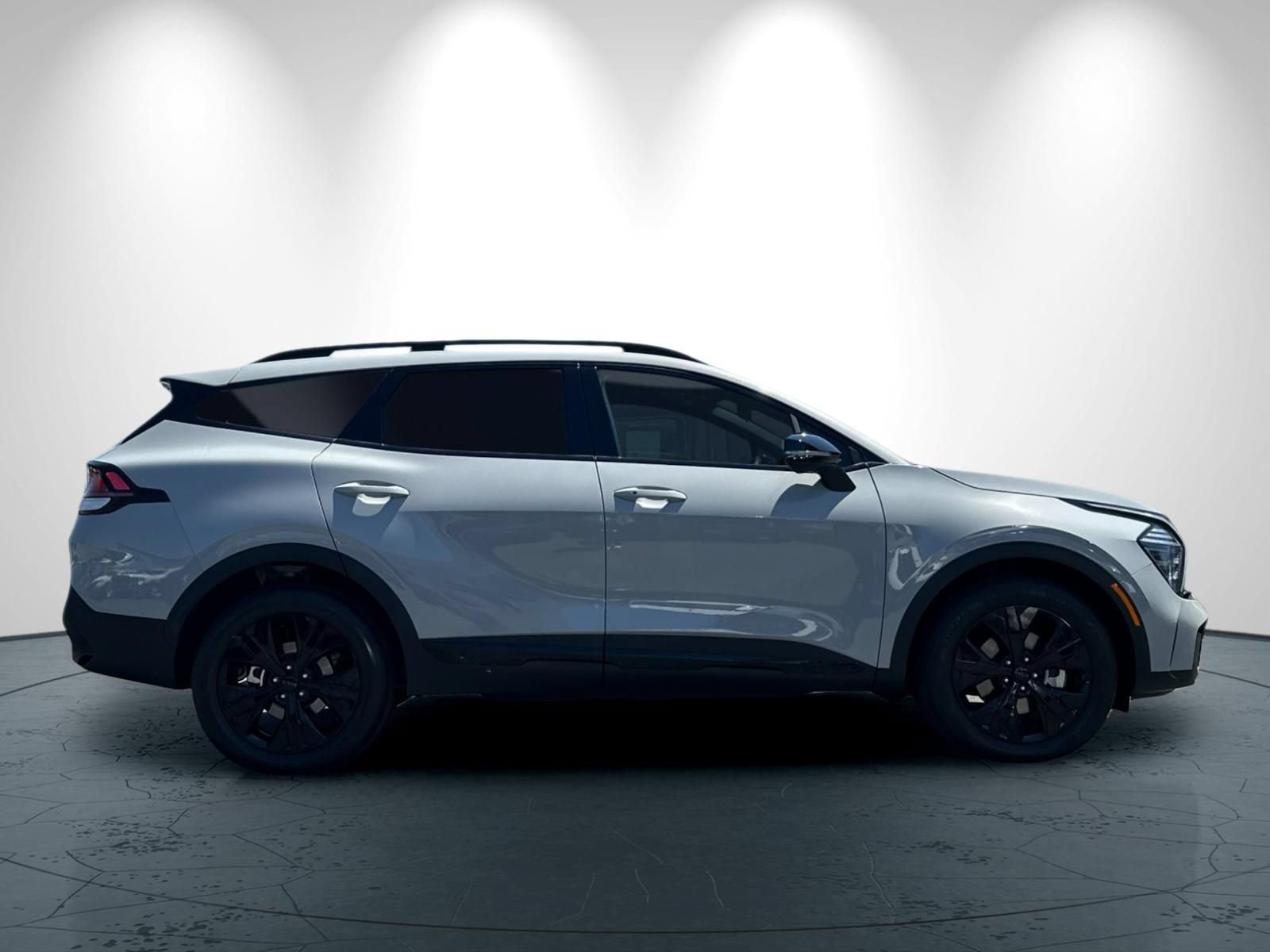 Used 2025 Kia Sportage X-Line w/ Premium Package AWD/4WD image 3