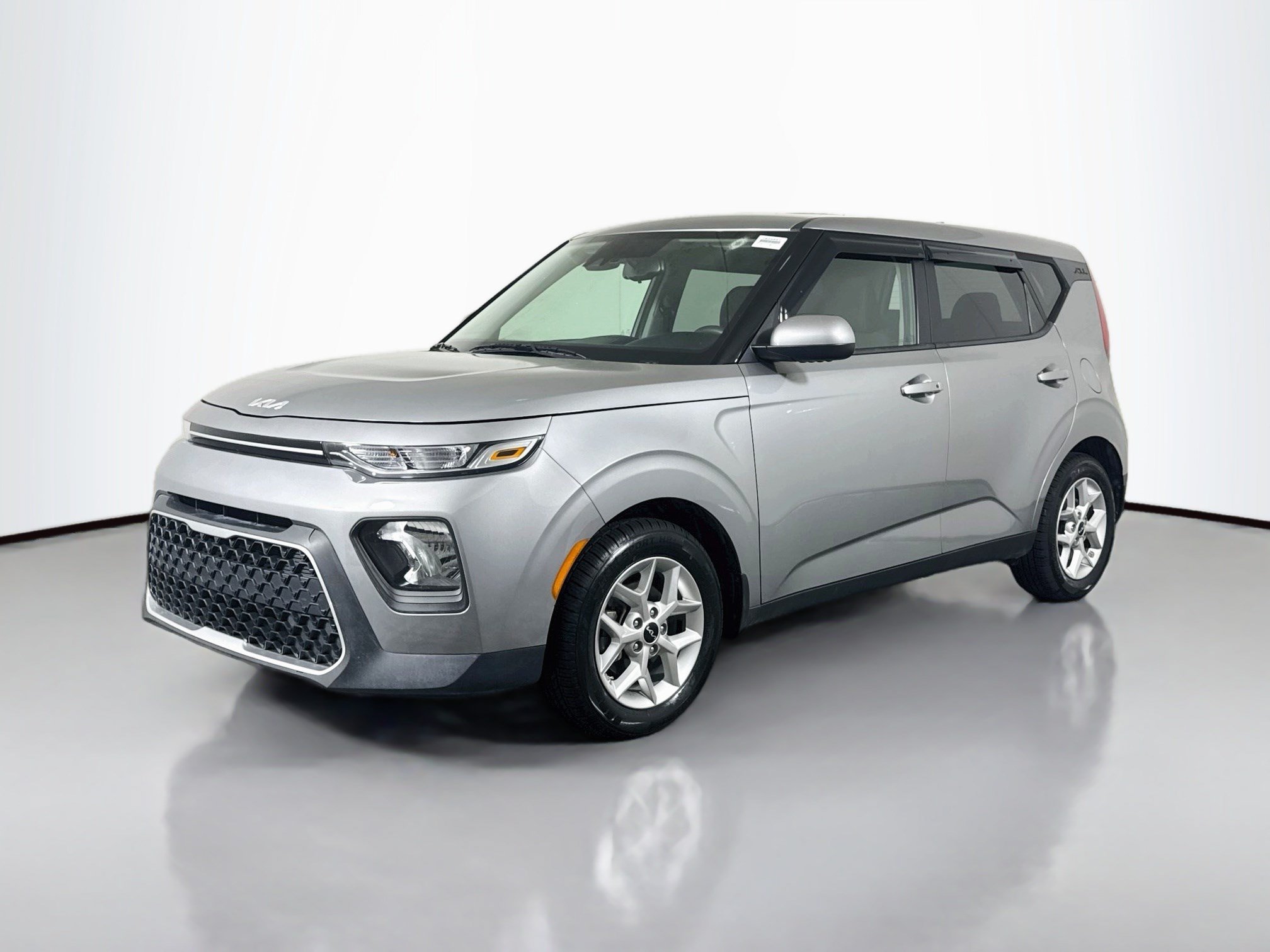 Used 2022 Kia Soul S FWD image 4