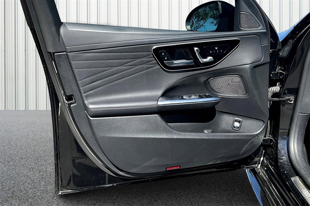 Used 2023 Mercedes-Benz C 300 Sedan image 23