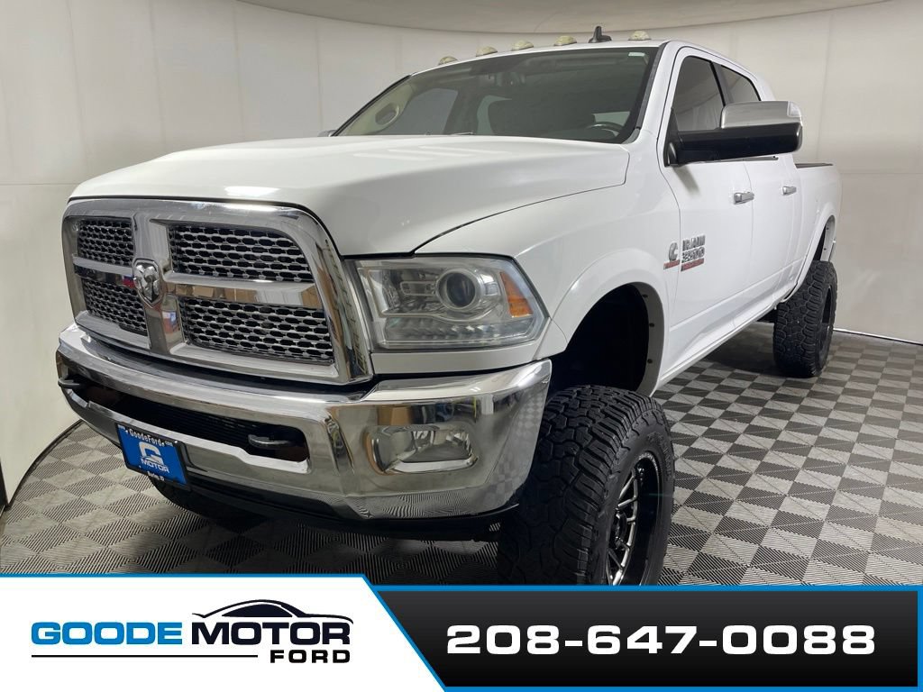 Used 2014 RAM 3500 Laramie w/ Convenience Group AWD/4WD image 4