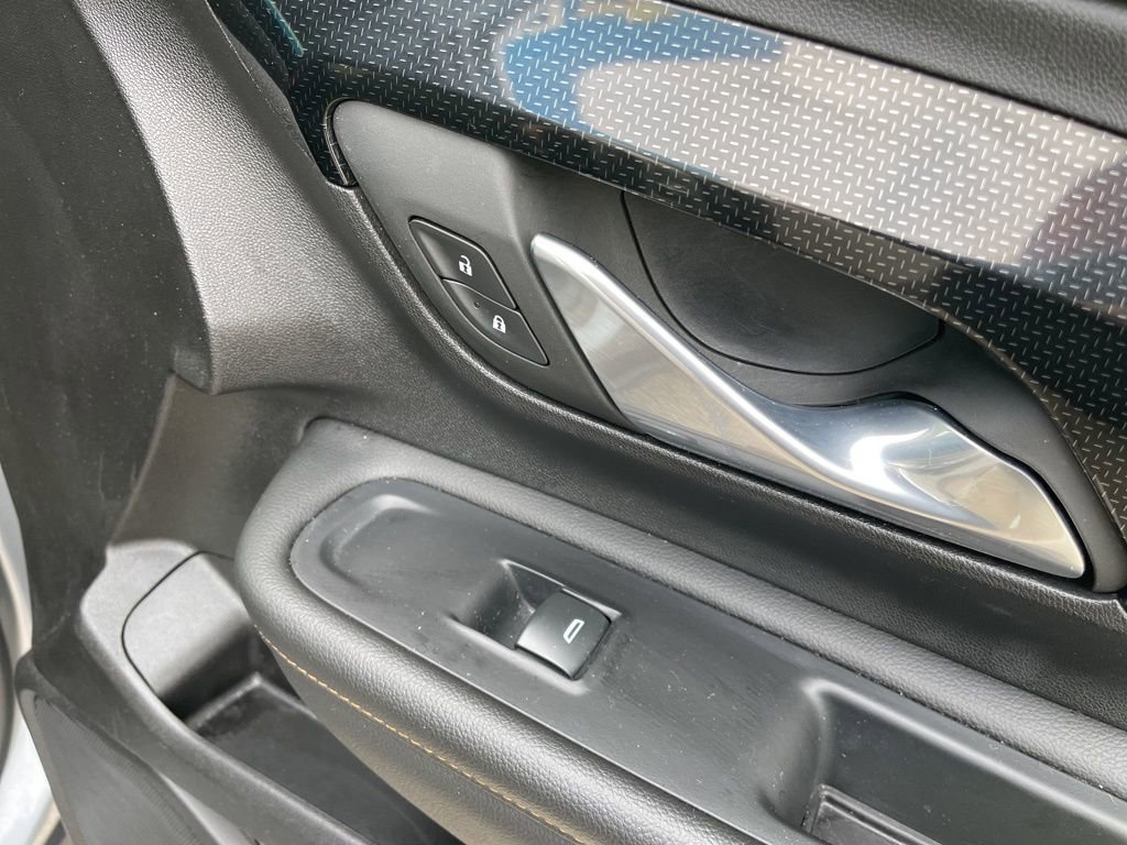 Used 2023 GMC Terrain AT4 image 31