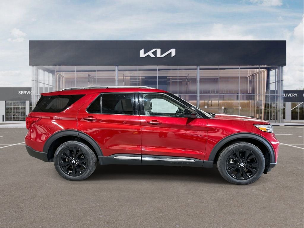 Used 2024 Ford Explorer Limited image 9